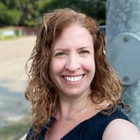 Sitter Profile Image: Dina R.