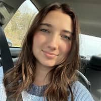 Sitter Profile Image: Isabel W.