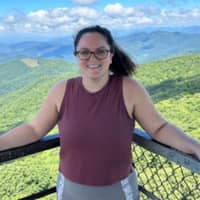 Sitter Profile Image: Leah B.