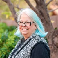 Sitter Profile Image: Linda P.