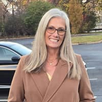 Sitter Profile Image: Linda L.