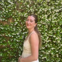 Sitter Profile Image: Angela V.