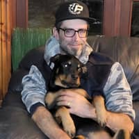 Sitter Profile Image: Simon G.