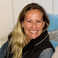 Sitter Profile Image: Julia S.