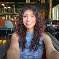 Sitter Profile Image: Deysi M.