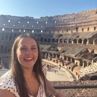 Sitter Profile Image: Ariana G.