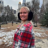 Sitter Profile Image: Courtney B.