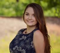 Sitter Profile Image: Elizabeth V.