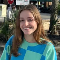 Sitter Profile Image: Isabella B.