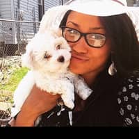 Sitter Profile Image: Gloria L.