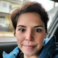 Sitter Profile Image: Lynne S.