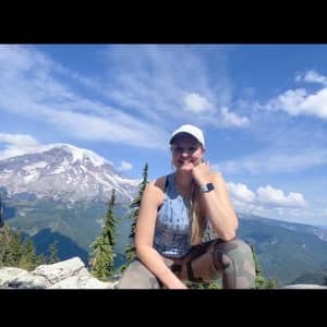 Sitter Profile Image: Aislynn W.