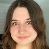 Sitter Profile Image: Ariana G.