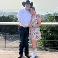 Sitter Profile Image: Logan & Bayleigh B.