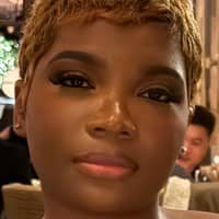 Sitter Profile Image: Taya H.