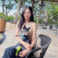 Sitter Profile Image: Chiaochih L.