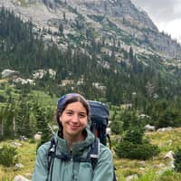 Sitter Profile Image: Lacey R.