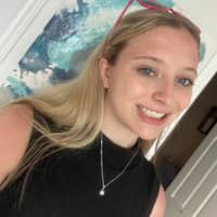 Sitter Profile Image: Hanna W.