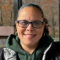 Sitter Profile Image: Linda C.