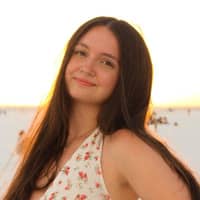 Sitter Profile Image: Mackenzie F.