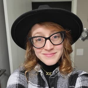 Sitter Profile Image: Lynette W.