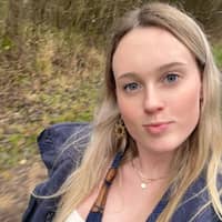 Sitter Profile Image: Iona T.