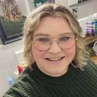 Sitter Profile Image: Sarah V.