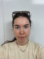 Sitter Profile Image: Holly J.