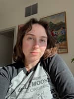 Sitter Profile Image: Isabel R.