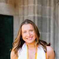 Sitter Profile Image: Olivia N.