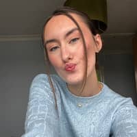 Sitter Profile Image: Ellie R.