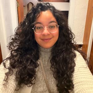 Sitter Profile Image: Izabella R.