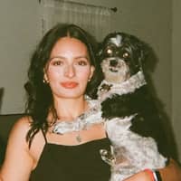 Sitter Profile Image: Evelin V.