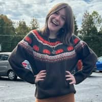 Sitter Profile Image: Hayley K.