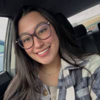 Sitter Profile Image: Carly P.