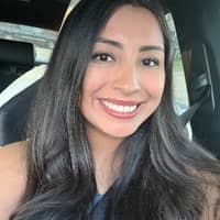 Sitter Profile Image: Leslie N.