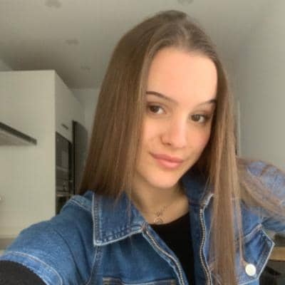 Sitter Profile Image: Carlota D.