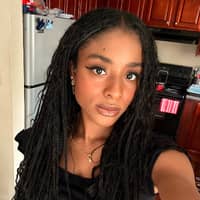 Sitter Profile Image: Christina H.