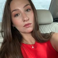 Sitter Profile Image: Elizabeth P.