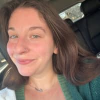 Sitter Profile Image: Lauren V.