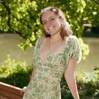 Sitter Profile Image: Charlotte S.