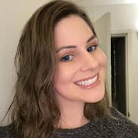 Sitter Profile Image: Isabella B.