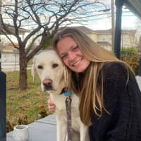 Sitter Profile Image: Zoe H.