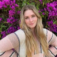 Sitter Profile Image: Ashley I.