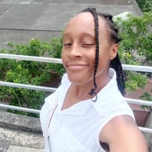 Sitter Profile Image: Anne-Laure M.