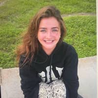 Sitter Profile Image: Maddy S.