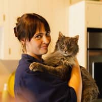 Sitter Profile Image: Laurel F.