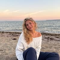 Sitter Profile Image: Tessa D.