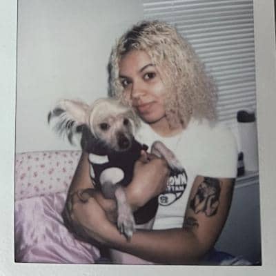 Sitter Profile Image: Cyntrecia T.