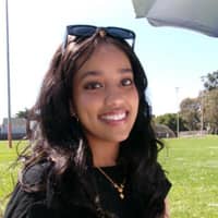 Sitter Profile Image: Leah A.